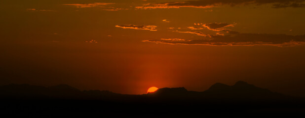 puesta de sol entre 7 cerros sonora 