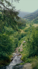 Todnauer Wasserfall mit Sicht von oben in das Tal