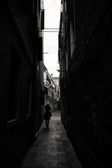 Fototapeta na wymiar Traditional Narrow Street Of Venice