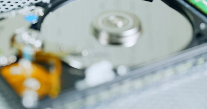 Focus pull from streaming computer data to a spinning hard disk drive.