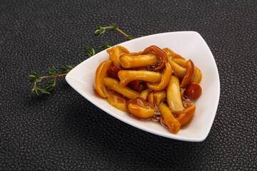 Pickled honey agaric