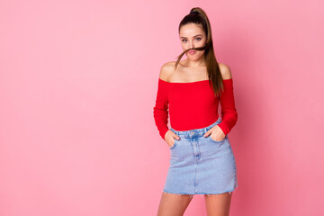 Portrait of her she nice-looking attractive lovely pretty funky cheerful girl grimacing having fun...