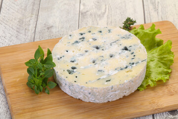 Round blue cheese