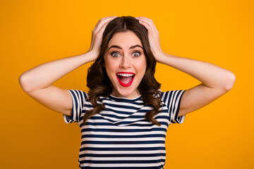 Close-up portrait of her she nice-looking attractive lovely cheerful cheery lucky amazed...