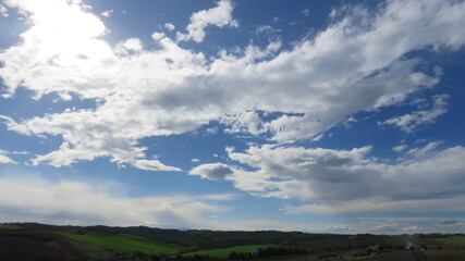 Paesaggio con nuvole