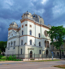 Fototapeta na wymiar The synagogue building of Győr, Hungary