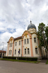 Fototapeta na wymiar Elementary school in Jaszapati, Hungary