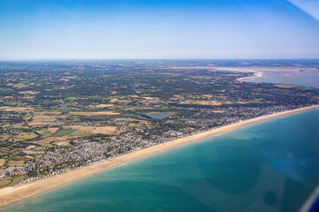 Fototapeta premium Mont saint Michel et granville vus du ciel