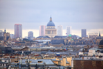 Fototapeta na wymiar Old and new District of Paris