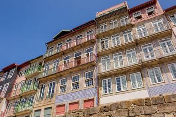 Fototapeta na wymiar Ribeira houses in Porto