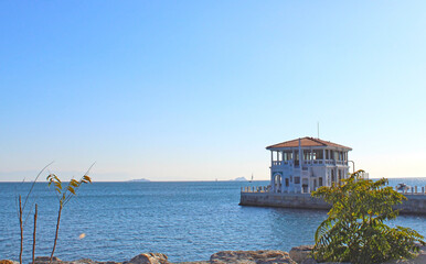 Fototapeta premium Istanbul Kadikoy Moda beach; marmara sea coast