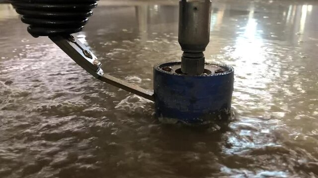 Wasserstrahlschneiden - Kreis schneiden