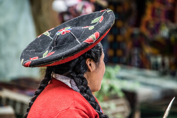 Textiles de Chinchero, Perú. Elaborados a mano por la comunidad, este tejido andino tiene...
