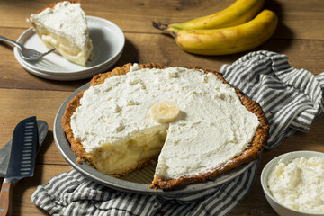 Homemade Sweet Banana Cream Pie