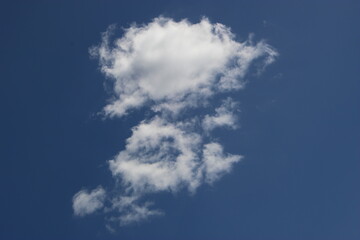 Nuages dans un ciel d'été 9