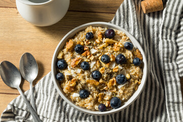Homemade Healthy Breakfast Oatmeal