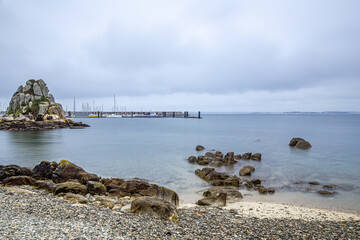 Fototapeta na wymiar the port of Roscoff, in Brittany, in rainy weather