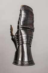 Reconstruction of Renaissance plate gauntlets for tournaments of medieval knights