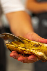 tuetanos de res  al asador para preparar salsa y tacos 