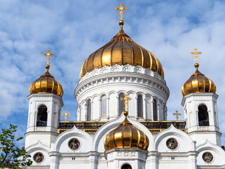 Fototapeta na wymiar west facade of Cathedral of Christ the Saviour in Moscow city in sunny summer evening
