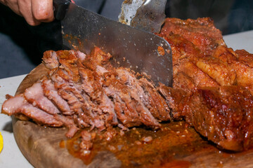 barbacoa de picaña en hoja de agave y a carbón.

 