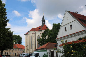 Obraz premium St. Roch's Church (kostel sv. Rocha) and monastery brewery in Prague on a hot, Sunny, summer day.