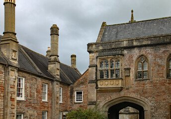 Fototapeta na wymiar The gatehouse at the entrance to Vicar's Close in Wells, Somerset
