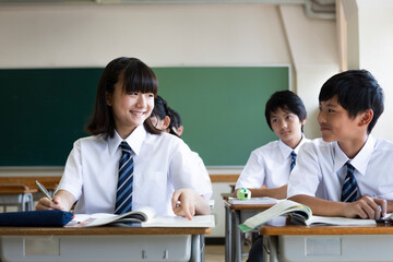中学生の授業風景