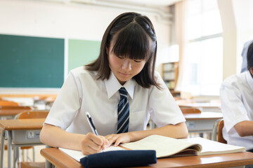 中学生の授業風景