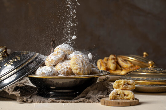 eid  Sweets - Arabian cuisine.  "Kahk El Eid".  cookies. Top