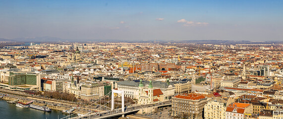 Obraz premium Hungary Budapest March 2018. View of the European city of Budapest and the Erzhebet (Elizabeth) bridge over the Danube river cityscape