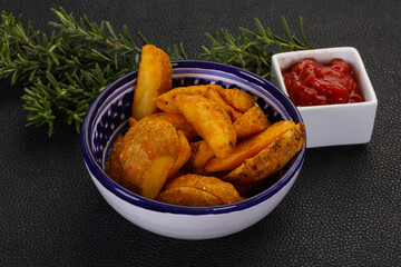 Fried potato slices