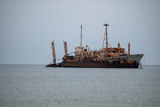 Navio Abandonado