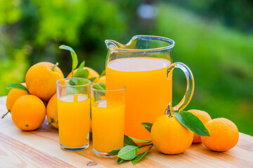 juice and oranges