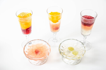 色々なフルーツのゼリー