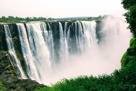 Victoria falls located on the border of Zambia and Zimbabwe , Africa