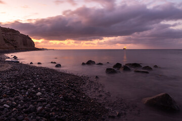 Obraz premium sunset with yahts on Santorini island Greece