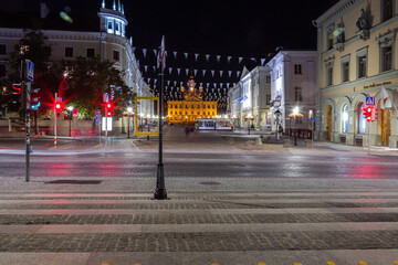 streets and buildingsin the  Tartu at night 