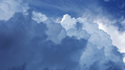 The sky is cloudy in the early morning.