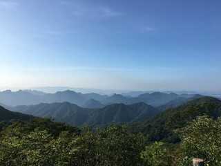 Obraz premium 山々を見下ろして心がでっかくなります！