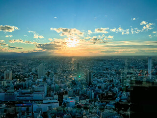 都市　夕焼け