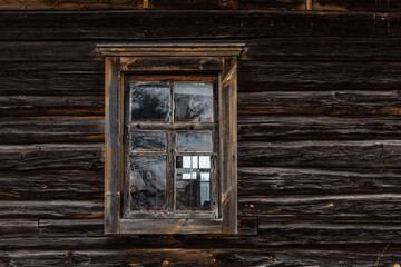 Fototapeta na wymiar old style wooden doors and windows