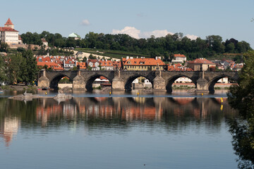 Obraz premium Gothic Charles Bridge and River Vltava, a Cityscape in Prague, Bohemia, Czech Republic