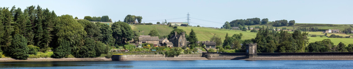 Fototapeta na wymiar Langsett reservoir, Yorkshire