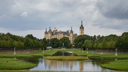 Fototapeta na wymiar fantastic view of Schwerin Castle
