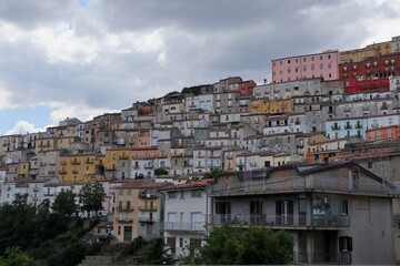 Fototapeta na wymiar Calitri - Scorcio panoramico del borgo