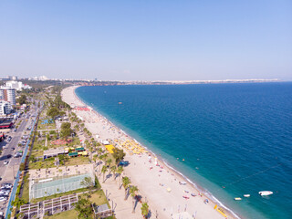 Fototapeta premium aerial view of konyaaltı beach antalya