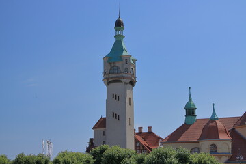 Der Leuchtturm in Sopot in der Nähe des Piers wurde 1903 als Schornstein einer balneologischen...