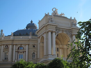Fototapeta na wymiar Close-up of a beautiful theater building against the blue sky, Odessa