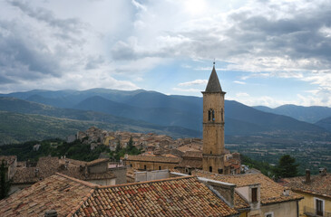 Fototapeta na wymiar medieval town of pacentro in abruzzo italy